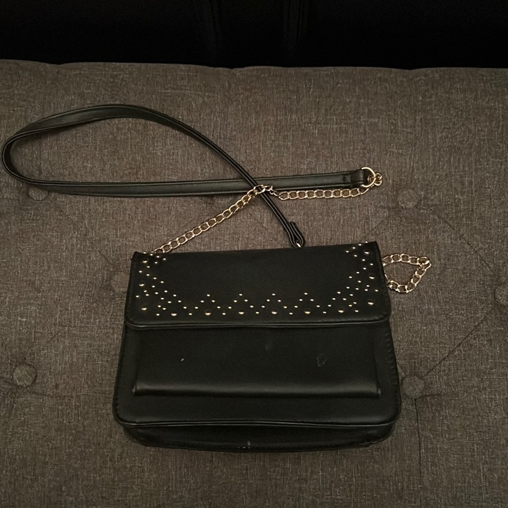 Black stud purse 🖤